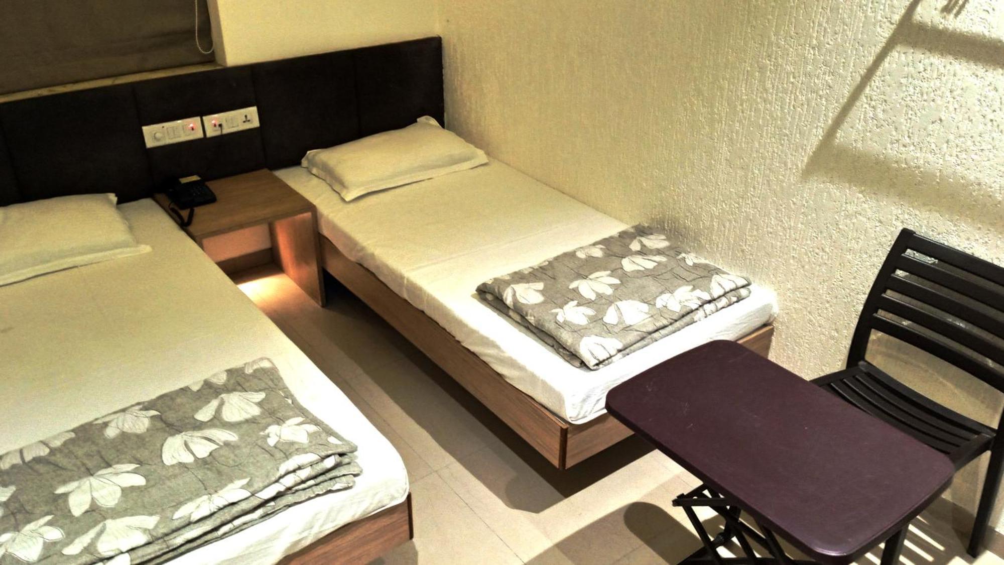 Hotel Ramniwas Jālgaon Zewnętrze zdjęcie