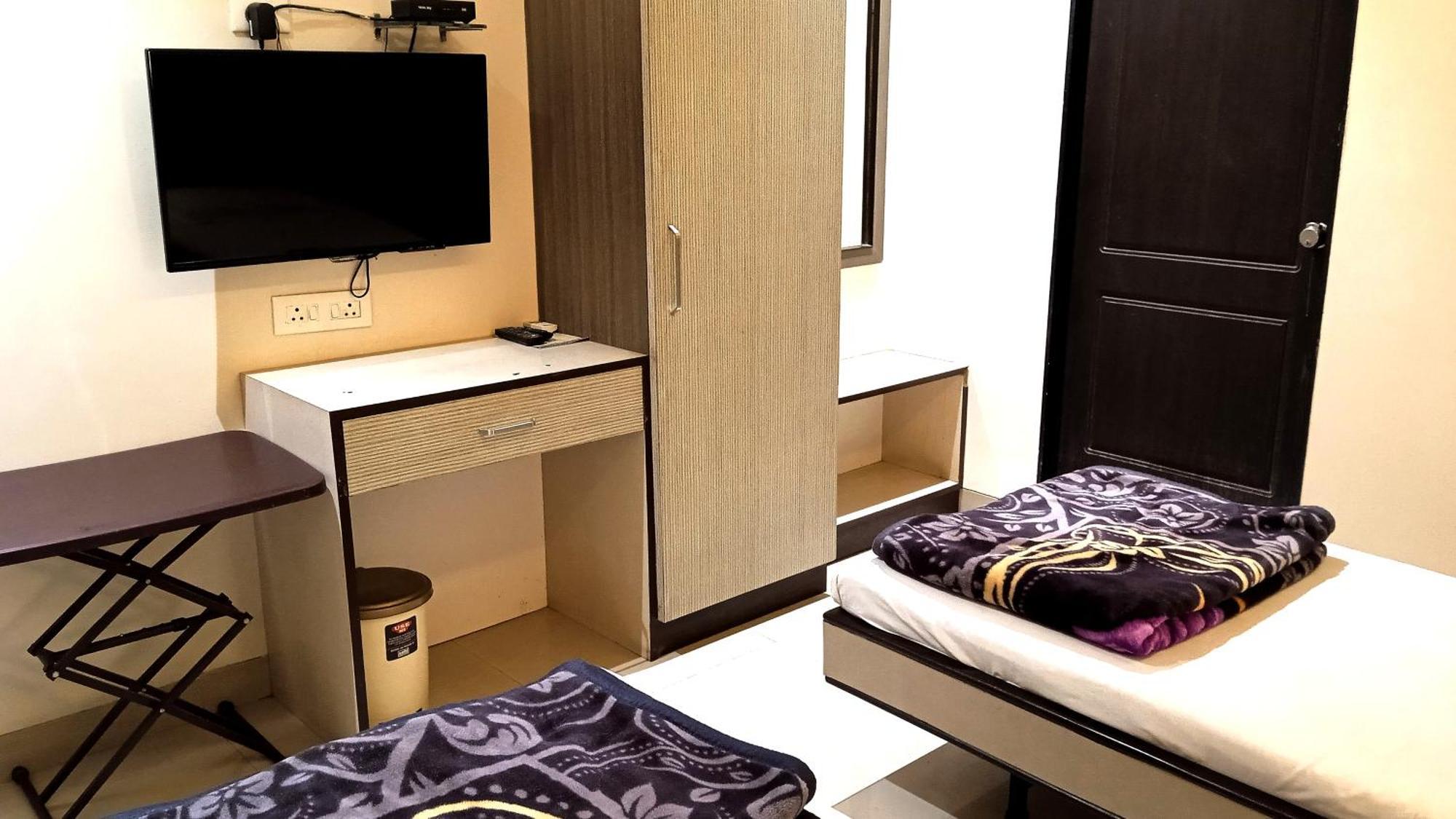 Hotel Ramniwas Jālgaon Zewnętrze zdjęcie